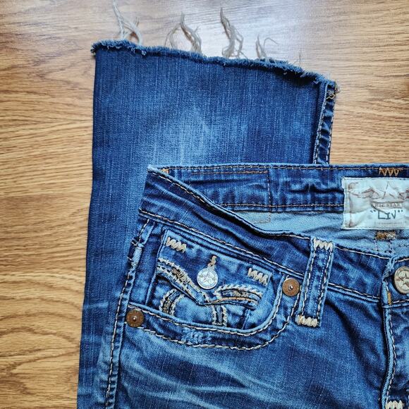 Big Star Liv Jeans Womens Size 29 Cut Off Cropped Low Rise Distressed Embroider - Picture 3 of 13